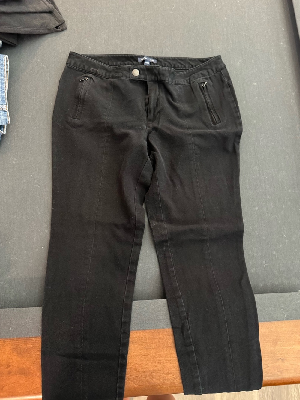 GAP Women's Straight Leg Jeans - Black